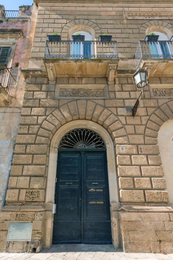 GoodStay Palazzo Marini Suite Lecce Esterno foto