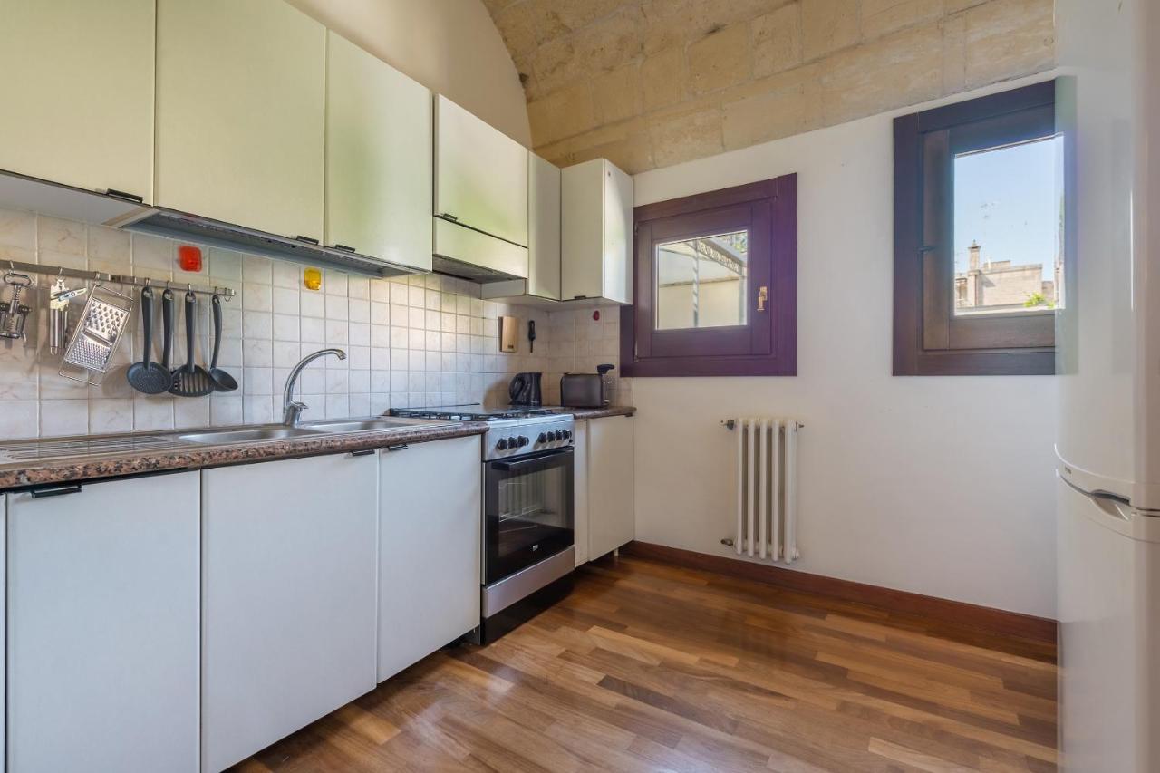 GoodStay Palazzo Marini Suite Lecce Esterno foto