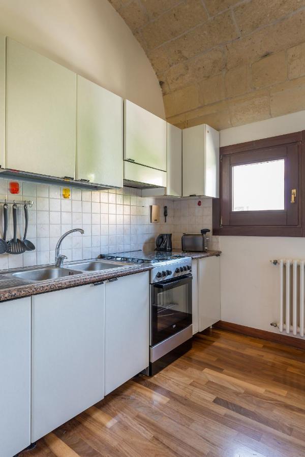 GoodStay Palazzo Marini Suite Lecce Esterno foto