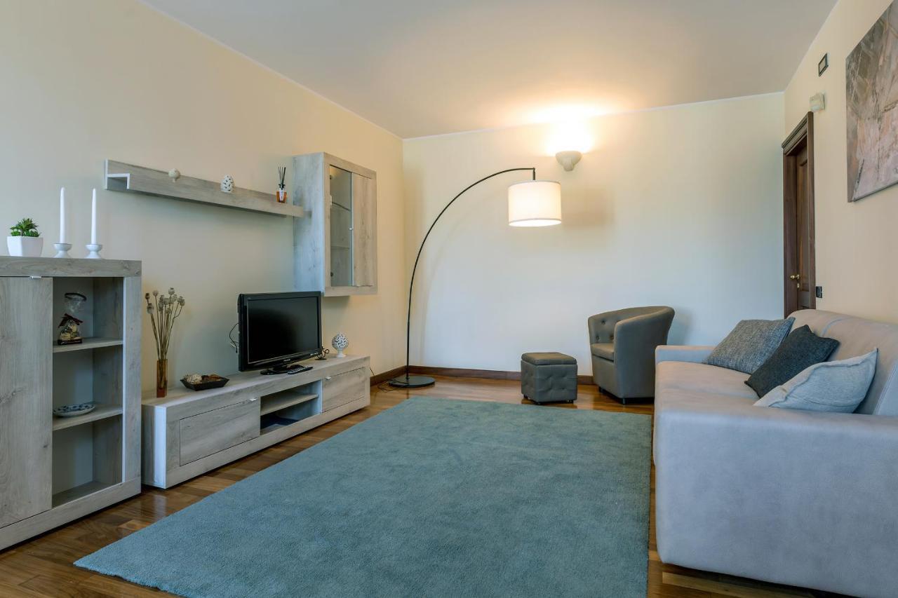 GoodStay Palazzo Marini Suite Lecce Esterno foto